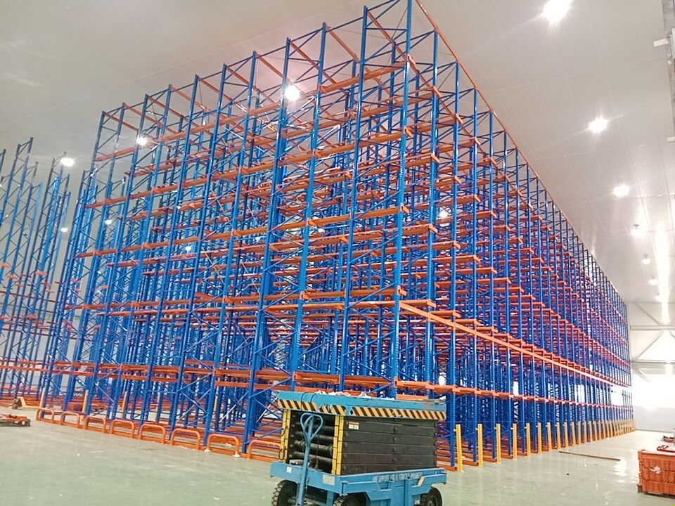 Pabrik rak drive-in Perkasa Racking TAP — Material & Mutu Baja Rak Drive-In Pabrikan