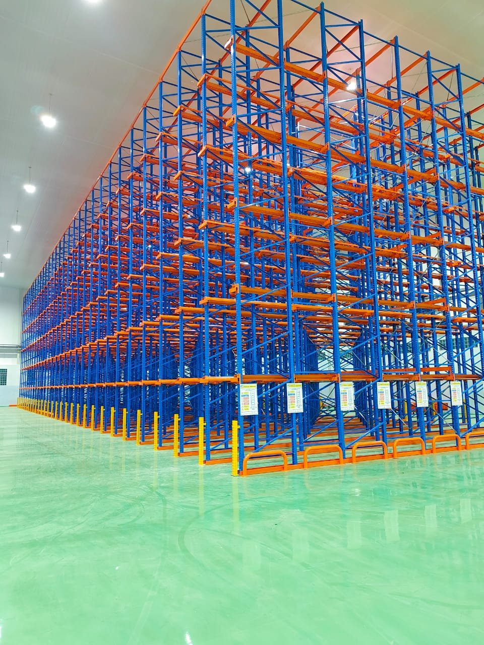 Pabrik rak drive-in Perkasa Racking TAP — Memilih Produsen Rak Drive-In di Indonesia