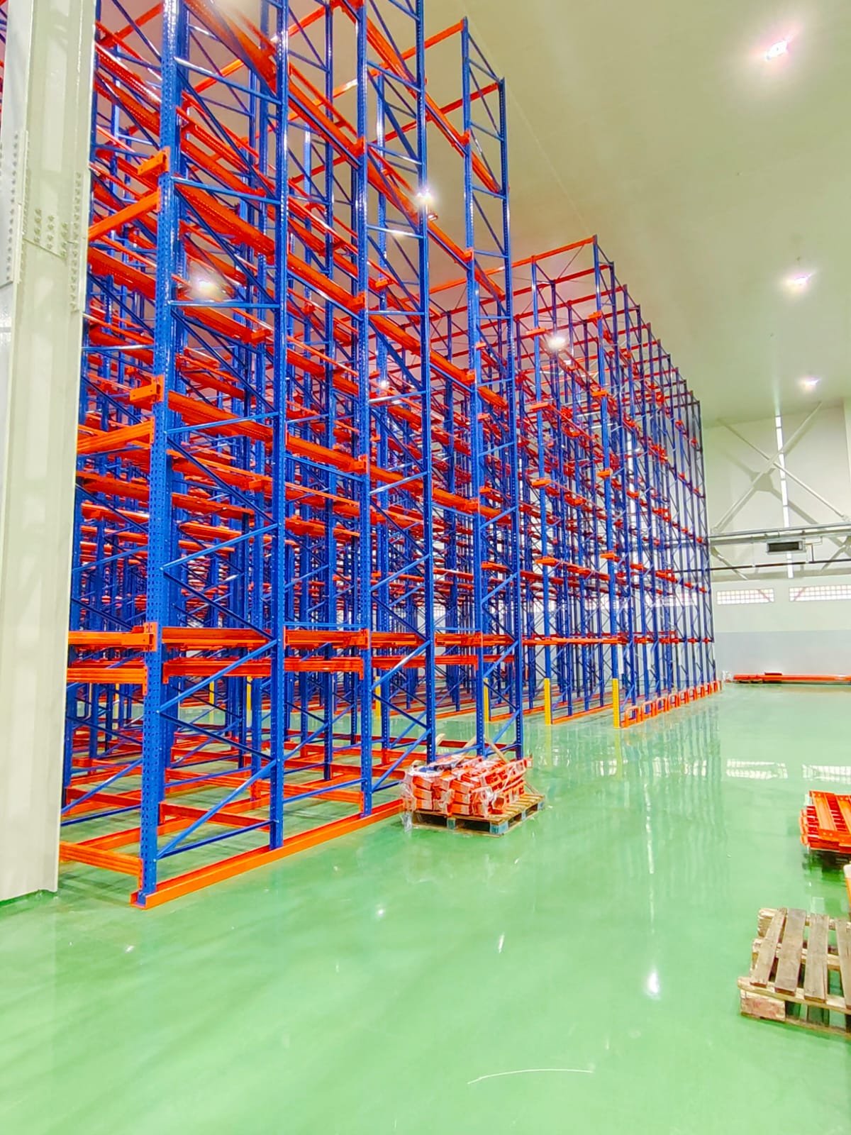 Pabrik rak drive-in Perkasa Racking TAP — Memahami Kapasitas Produksi Pabrik Rak Drive-In