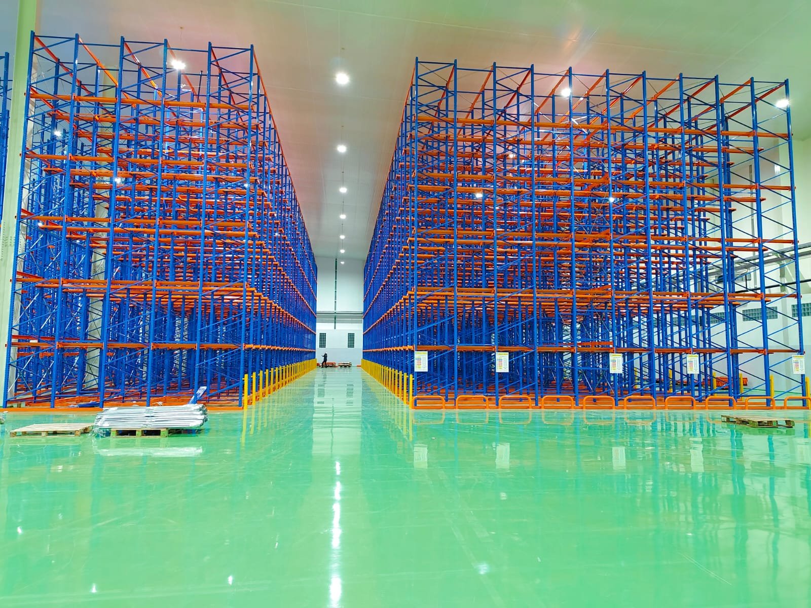 Pabrik rak drive-in Perkasa Racking TAP — Kenapa Pengalaman Pabrik Rak Drive-In Penting